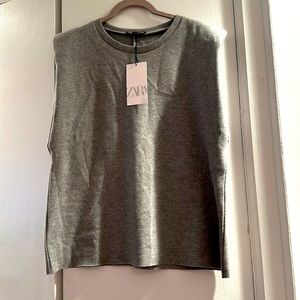 Zara padded should grey vest. Sz. L